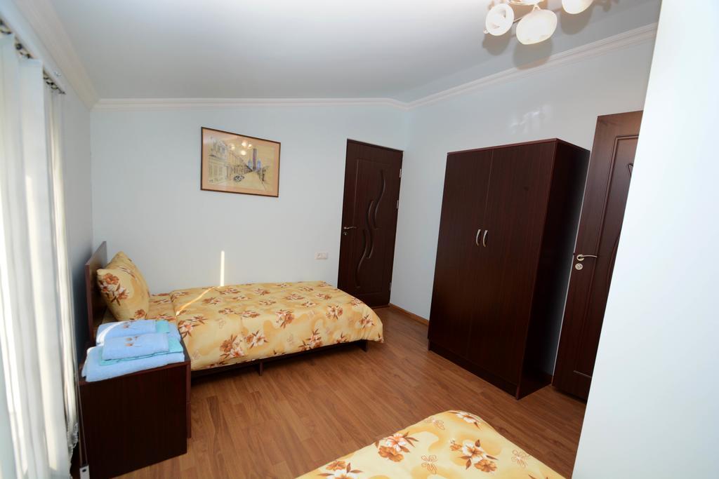 Bonjour Guest House Erévan Extérieur photo