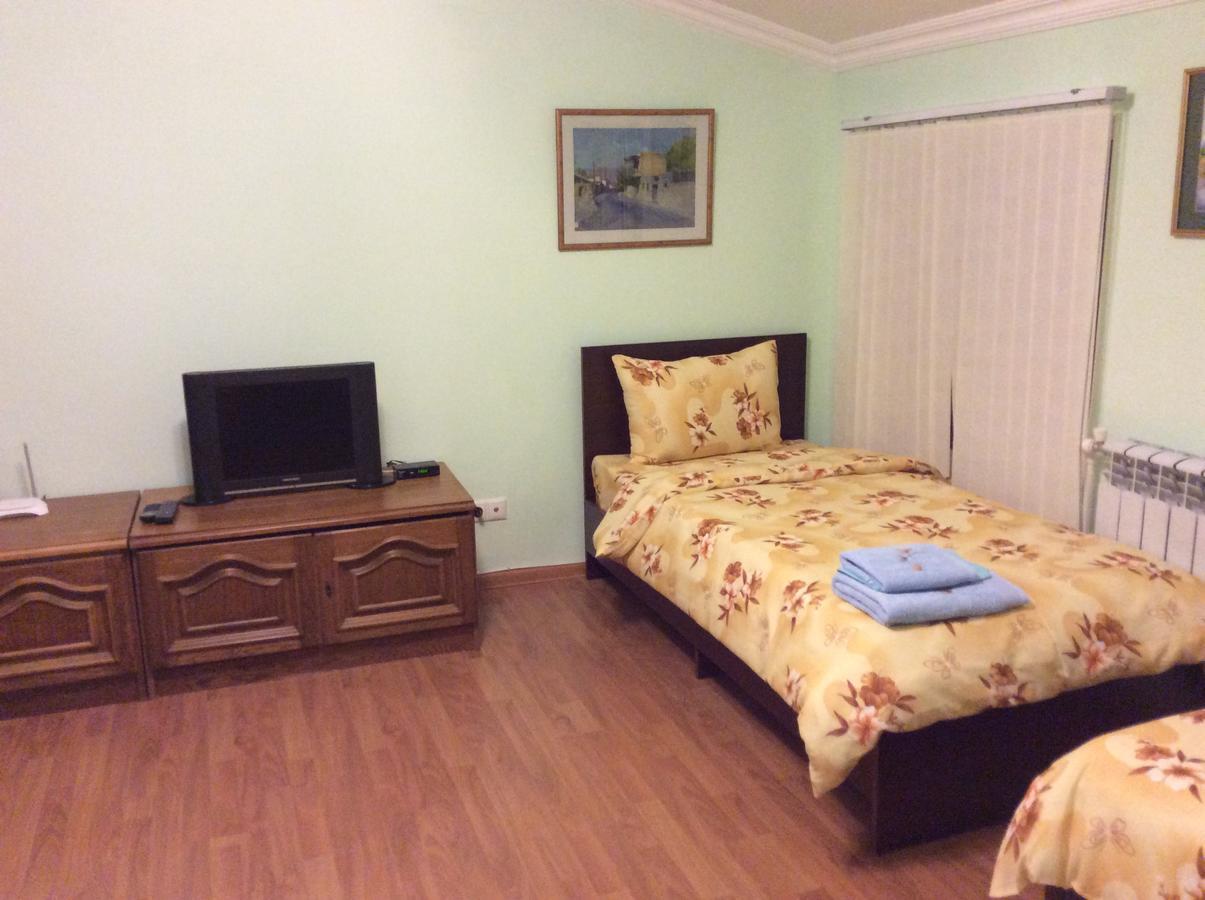 Bonjour Guest House Erévan Extérieur photo