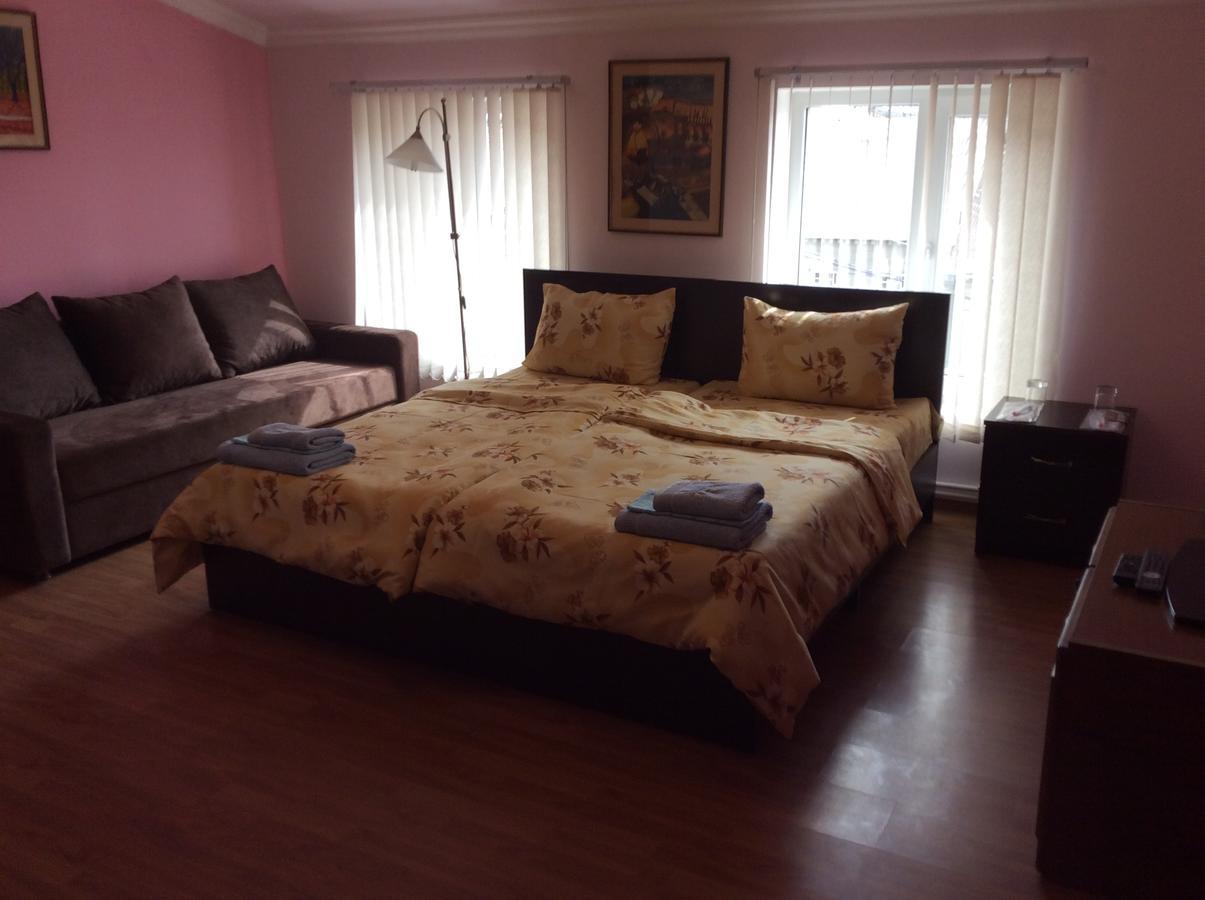 Bonjour Guest House Erévan Extérieur photo