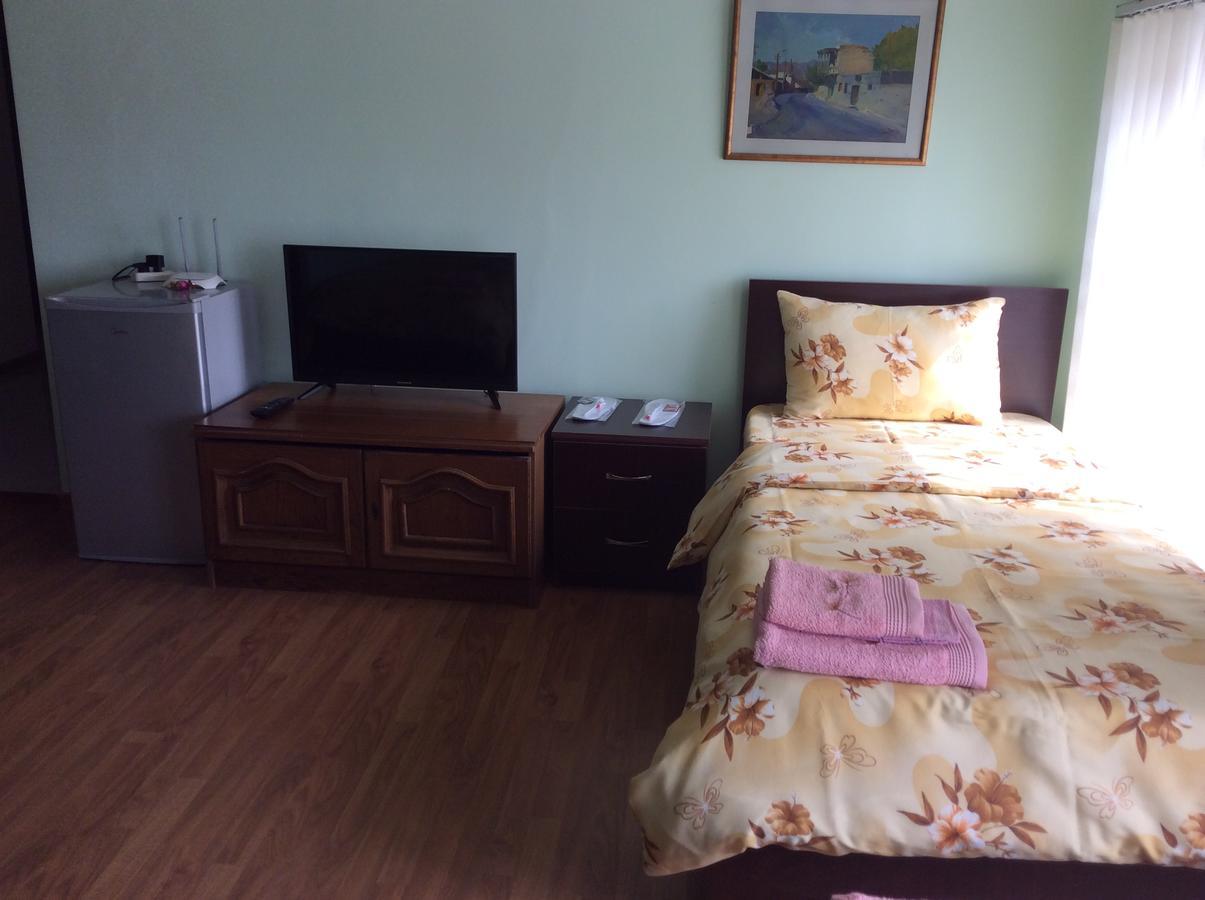 Bonjour Guest House Erévan Extérieur photo