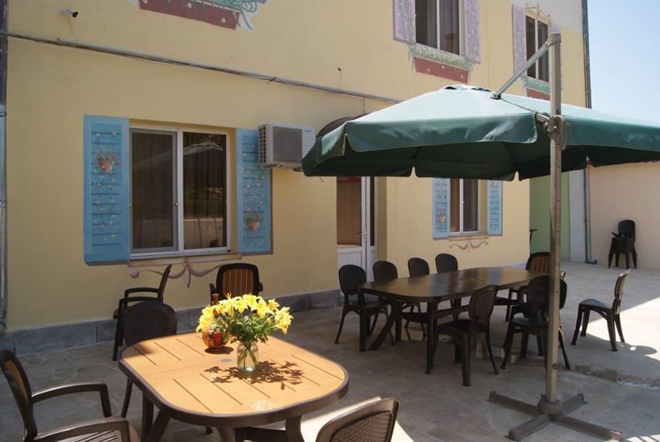 Bonjour Guest House Erévan Extérieur photo